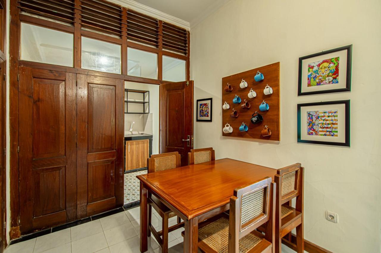 Guest house Roemah Noni Macanan