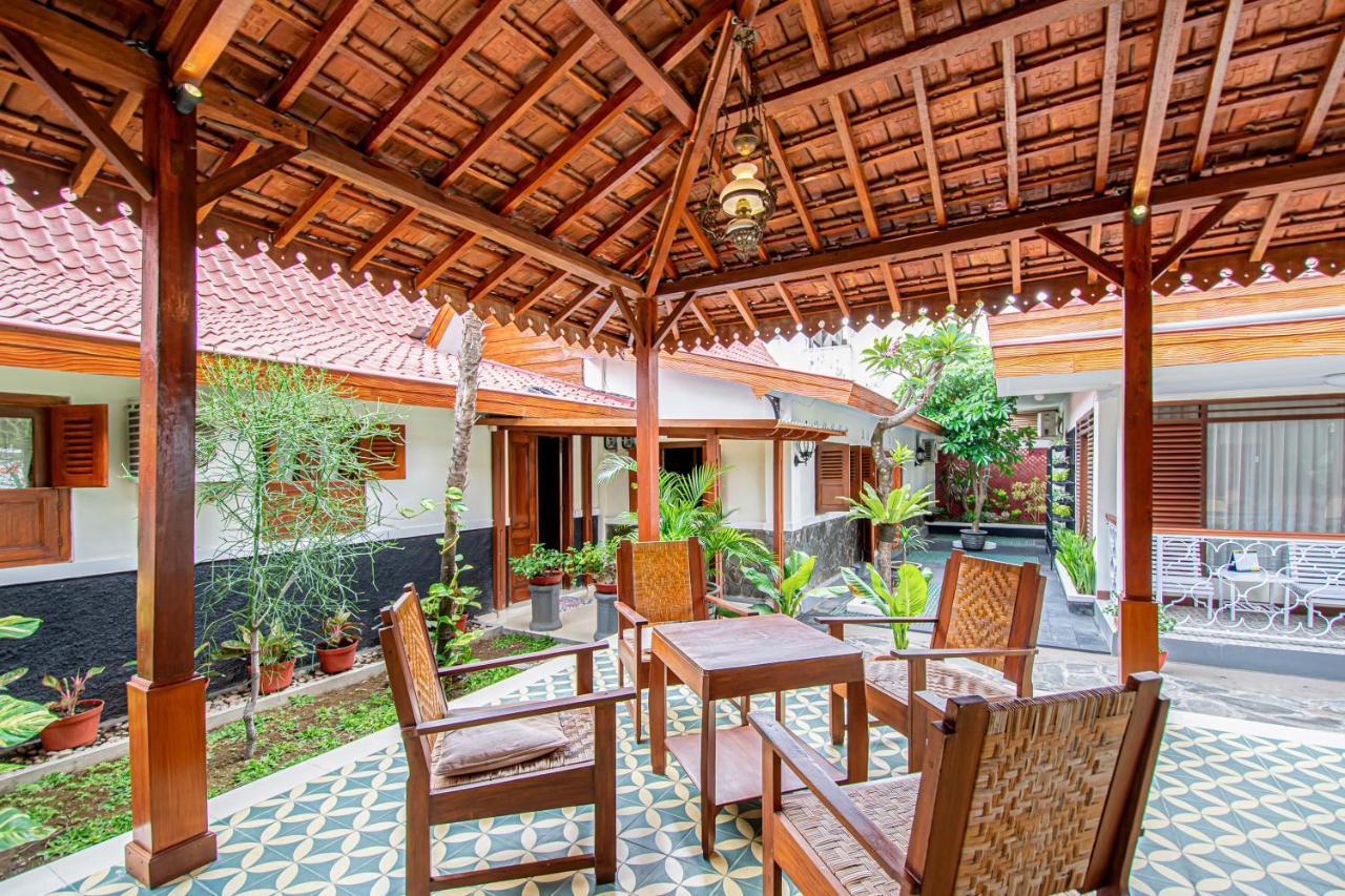 Guest house Roemah Noni Macanan *