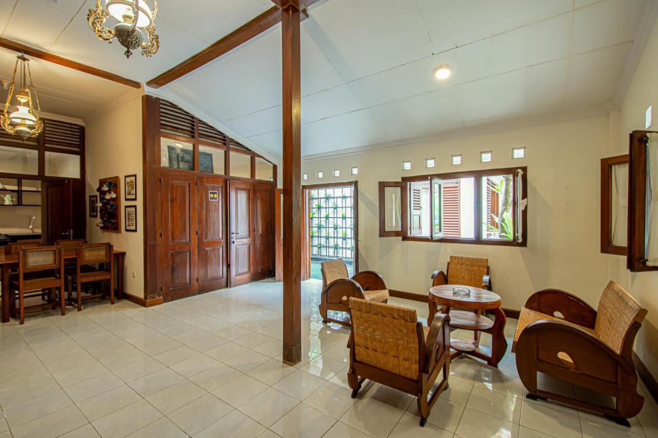 Roemah Noni Macanan Guest house Yogyakarta